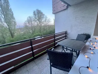 Ein Balkon oder eine Terrasse in der Unterkunft 2Br freeParking DUS Airp DUS Ess NTFLX