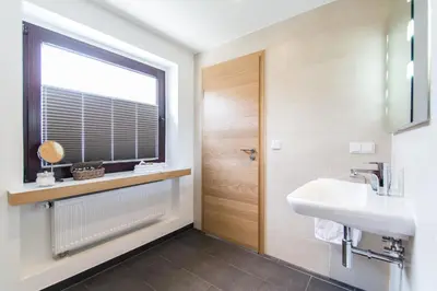 Ein Badezimmer in der Unterkunft Südtiroler Stuben
