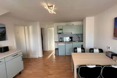 Küche/Küchenzeile in der Unterkunft Frisch renovierte Ferienwohnung Haldenblick für 2-4 Personen, zentral gelegen