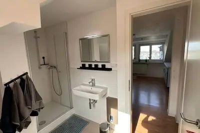 Ein Badezimmer in der Unterkunft Frisch renovierte Ferienwohnung Haldenblick für 2-4 Personen, zentral gelegen