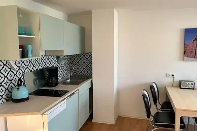 Küche/Küchenzeile in der Unterkunft Frisch renovierte Ferienwohnung Haldenblick für 2-4 Personen, zentral gelegen