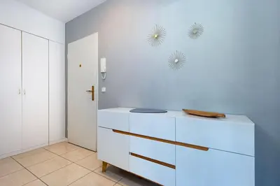 Grundriss der Unterkunft City Apartment mit Sonnenbalkon, 10 Minuten zum Bahnhof, 5 Minuten zum Luisenviertel