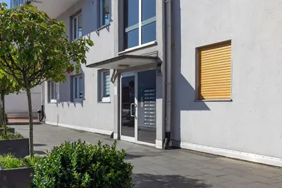Das Gebäude in dem sich die Ferienwohnung befindet