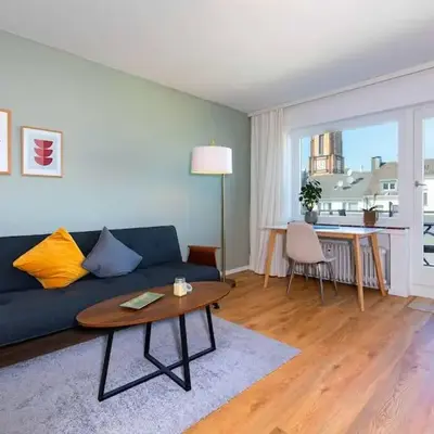 City Apartment mit Sonnenbalkon