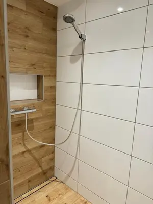 Ein Badezimmer in der Unterkunft City-See Central Apartment