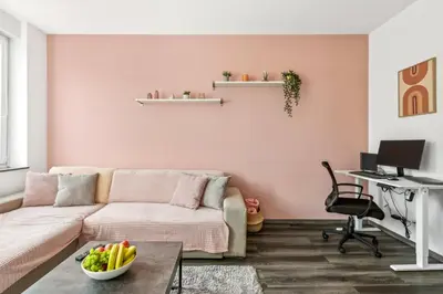 TV/Unterhaltungsangebot in der Unterkunft Elegant & Bright ~ Near Schalke 04 ~ Office ~ Free Parking!
