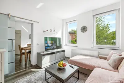 TV/Unterhaltungsangebot in der Unterkunft Elegant & Bright ~ Near Schalke 04 ~ Office ~ Free Parking!