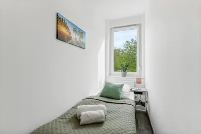 Ein Bett oder Betten in einem Zimmer der Unterkunft Elegant & Bright ~ Near Schalke 04 ~ Office ~ Free Parking!
