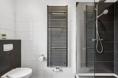 Ein Badezimmer in der Unterkunft Elegant & Bright ~ Near Schalke 04 ~ Office ~ Free Parking!