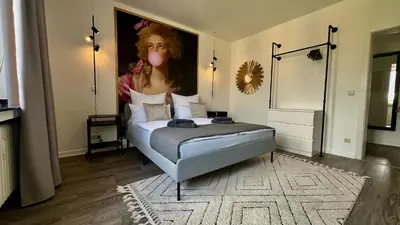 Ein Bett oder Betten in einem Zimmer der Unterkunft Apartment 2- Modernes Studio in Duisburg Meiderich, 4,7 km Hbf, U-Bahn 250m, Flughafen Düsseldorf 28 km, Landschaftspark 2,9 km, 5 Gehminuten von Herzklinik entfernt