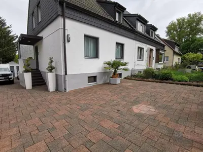 Das Gebäude in dem sich die Ferienwohnung befindet