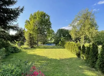 Ein Garten an der Unterkunft Apartment bei der Palme mit Sauna Möglichkeit