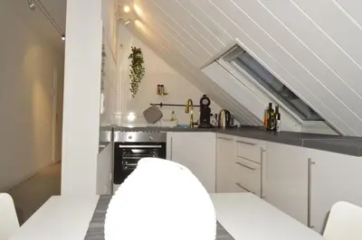 Küche/Küchenzeile in der Unterkunft Rüttenscheid Dachgeschoßwohnung