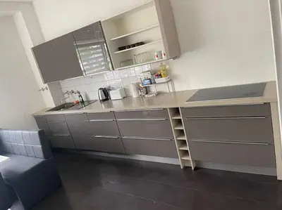Küche/Küchenzeile in der Unterkunft OnThePoint, Erdgeschoss, Abstellplatz für Fahrräder, City und Innenhafen 5 Gehminuten!!!
