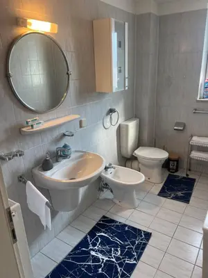 Ein Badezimmer in der Unterkunft Apartment 2 in Duisburg-Mitte, Altstadt