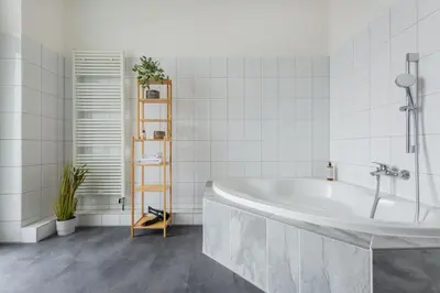 Ein Badezimmer in der Unterkunft stayVision FS43 Wohnung 5 - 3 Schlafzimmer - 8 Gäste - 2 Balkone - top WLAN