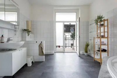 Ein Badezimmer in der Unterkunft stayVision FS43 Wohnung 5 - 3 Schlafzimmer - 8 Gäste - 2 Balkone - top WLAN