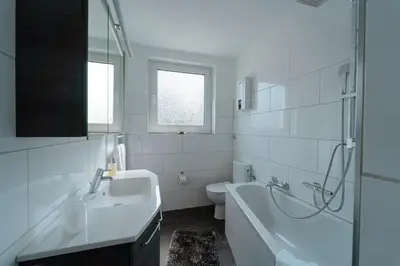 Ein Badezimmer in der Unterkunft Zentral gelegene Ferienwohnung Solingen - Ohligs