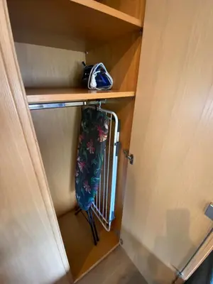 Grundriss der Unterkunft Zentrales modernes Apartment, Nähe Zoo und Stadion