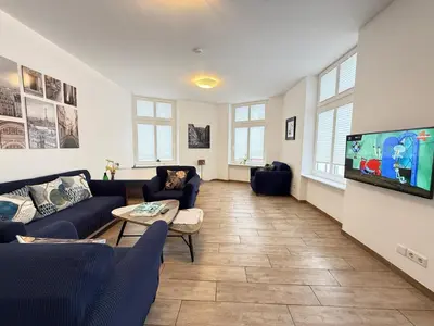 TV/Unterhaltungsangebot in der Unterkunft Neuwertige Komfortwohnung in schönem Altbau für max. 3 Personen