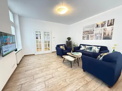 TV/Unterhaltungsangebot in der Unterkunft Neuwertige Komfortwohnung in schönem Altbau für max. 3 Personen