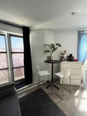 Ein Sitzbereich in der Unterkunft Citynahes modernes Apartment