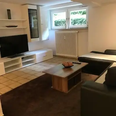 Schöne und große Ferien und Monteur Wohnung