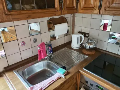 Küche/Küchenzeile in der Unterkunft FeWo MaJo - Rustikal & entspannt Perfekt für Arbeit oder Auszeit