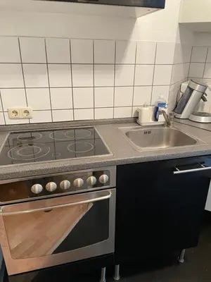 Küche/Küchenzeile in der Unterkunft Düsseldorf 1995