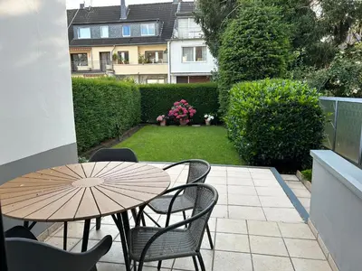 Ein Garten an der Unterkunft Casa Commodore Nähe Messe Düsseldorf