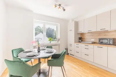 Küche/Küchenzeile in der Unterkunft FeWo Horst - Moderne 2 Zimmerwohnung im Herzen von GE-Horst nähe Amphitheather und Arena AufSchalke