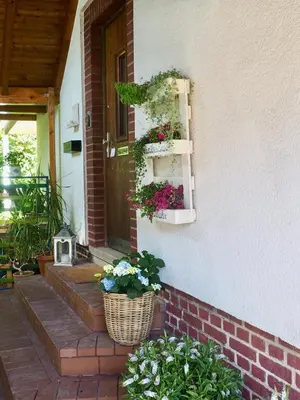 Ein Garten an der Unterkunft Gemütliche Wohnung mit Balkon, verkehrsgünstig gelegen