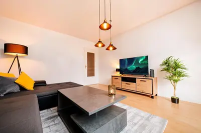 TV/Unterhaltungsangebot in der Unterkunft Smart Home - Essen - Perfect for 5 Guests! Central - Balcony - Netflix - Free Parking Zone