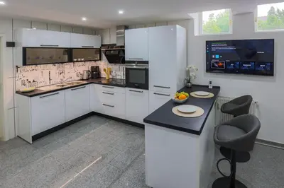 Küche/Küchenzeile in der Unterkunft Apartment Nähe Düsseldorf Airport Messe