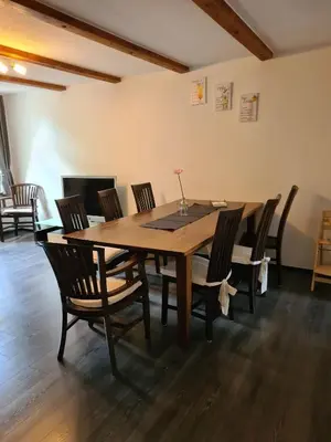 Ein Sitzbereich in der Unterkunft Wohnung Haldenblick für max 9 Personen