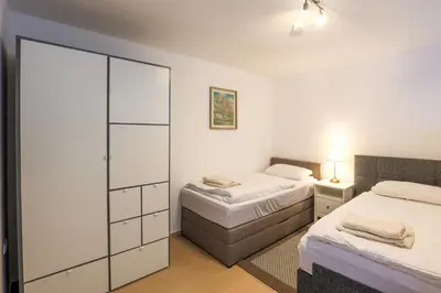 Ein Bett oder Betten in einem Zimmer der Unterkunft zentrale Lage Apartment nähe Düsseldorf Airport, Messe