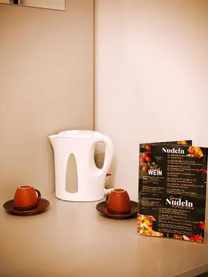 Kaffee-/Teezubehör in der Unterkunft Jakz Hotel