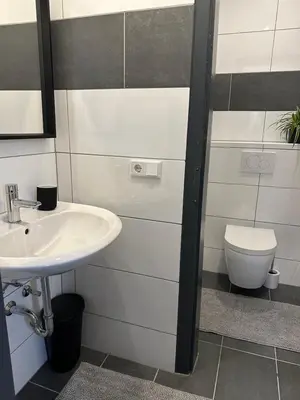 Ein Badezimmer in der Unterkunft BSD Apartment - Self Check-in & Parkplatz
