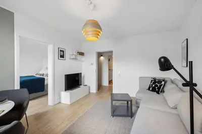 TV/Unterhaltungsangebot in der Unterkunft Stylisches Apartment, Parkplatz, Nähe DUS & Dortmund & Köln & Essen