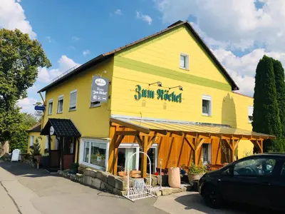 Das Gebäude in dem sich die Pension befindet