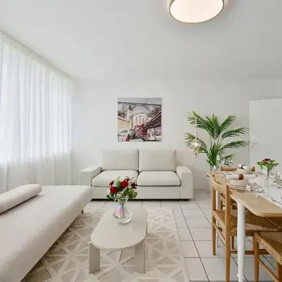 Stylish and Modern 2-Room Apartment in Wuppertal City Center