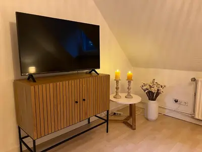 TV/Unterhaltungsangebot in der Unterkunft 50qm Dachgeschoss Wohnung zentral in Bochum Ehrenfeld - Friederika I