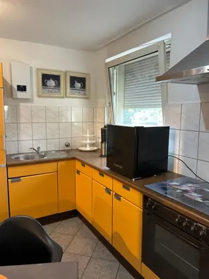 Küche/Küchenzeile in der Unterkunft Ruhige Wohnung im Norden von Düsseldorf