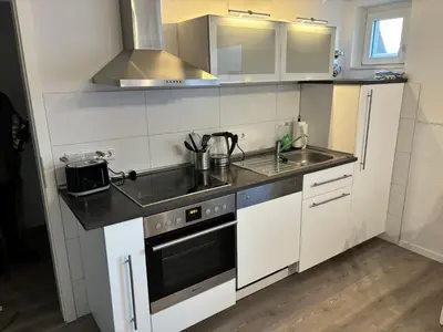 Küche/Küchenzeile in der Unterkunft Ferienwohnung in Solingen-Mitte