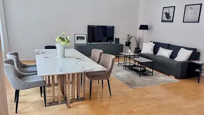 TV/Unterhaltungsangebot in der Unterkunft 90qm Designerwohnung mit Küche und Jacuzzi in DO-City