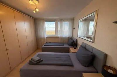 Ein Sitzbereich in der Unterkunft Zentrales Apartment für bis zu 5 Personen mit Balkon, Parkplatz, Waschmaschine & direkten Einkaufsmöglichkeiten
