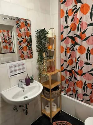 Ein Badezimmer in der Unterkunft 3 Raum City-Apartment - 5min zum HBF Grupello-1