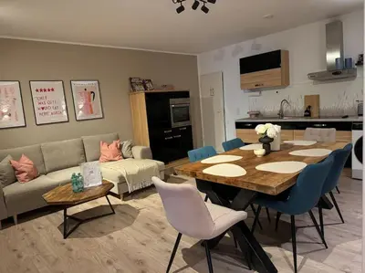 Küche/Küchenzeile in der Unterkunft 3 Raum City-Apartment - 5min zum HBF Grupello-1