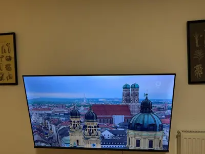 TV/Unterhaltungsangebot in der Unterkunft Barrierefreie Wohnung im Herzen der Stadt mit Parkplatz, Wifi und TV - Emma
