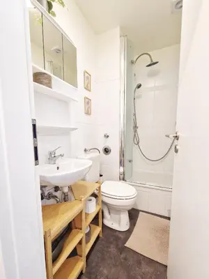 Ein Badezimmer in der Unterkunft stayVision LS1 Wohnung 1 - 2 Schlafzimmer - 6 Gäste - top WLAN